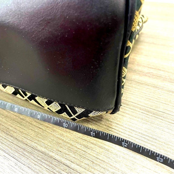 Tommy Hilfiger Monogram Stylish Tote Bag Black and Gold - Picture 15 of 16